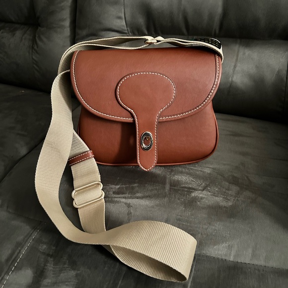 Dooney & Bourke Tan Leather Crossbody Bag with Adjustable Strapl - Picture 11 of 12